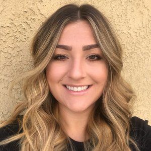 Meet your Posher, Kayla